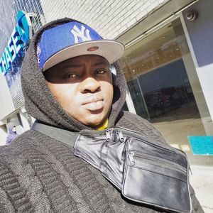 Meet your Posher, Adjoabévi